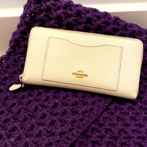 COACH cream white wallet